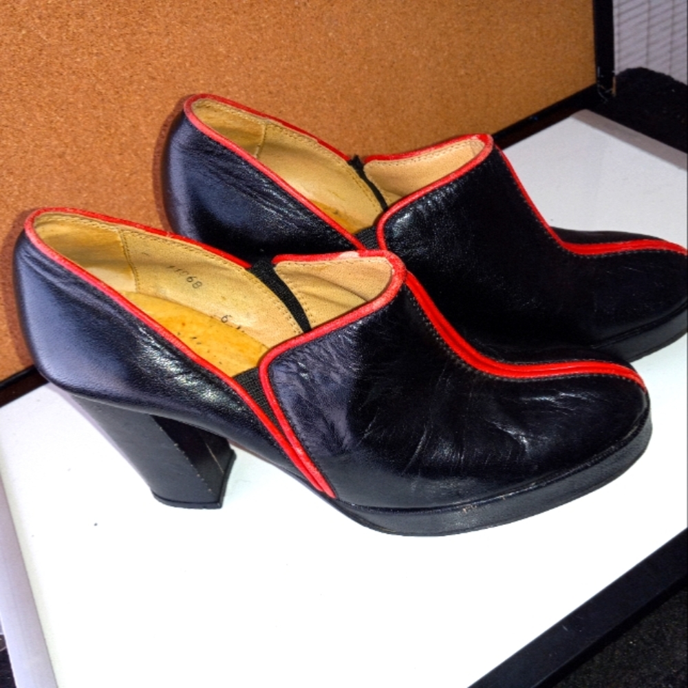 Black and red leather Italian clogs